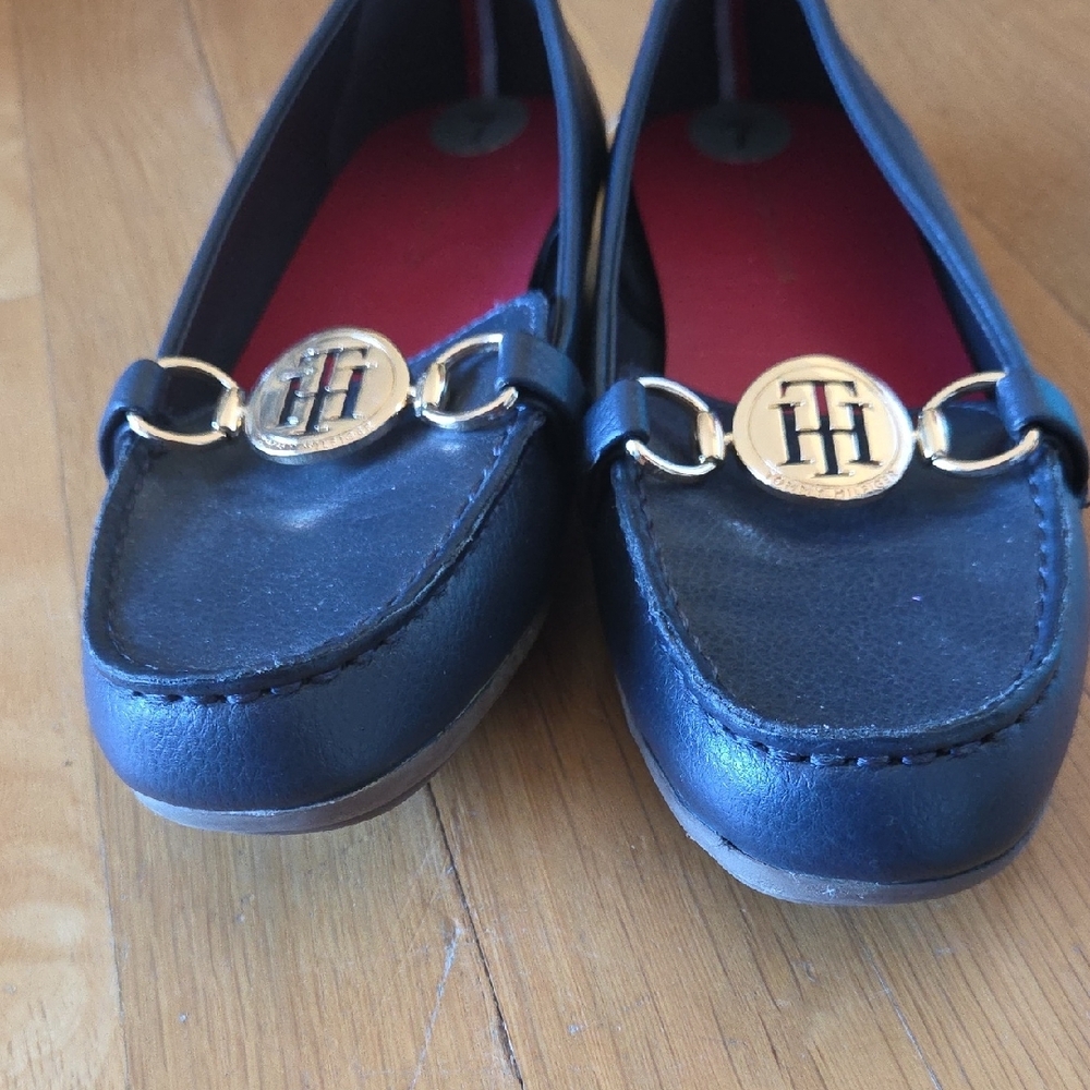Tommy Hilfiger Navy Blue Leather Loafers with Gold Hardware - Picture 6 of 7